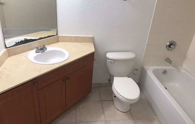 3 beds, 2 baths, 1,079 sqft, $2,900, Unit 13820-205