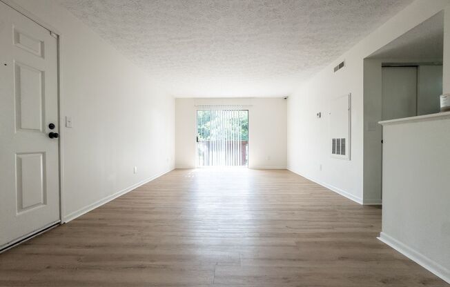 1 bed, 1 bath, 790 sqft, $1,125, Unit 04/01/8565