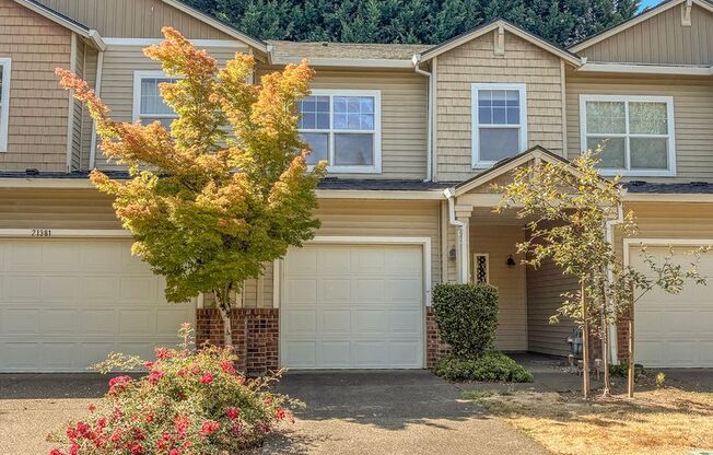 Sherwood Townhome- 3 Bedroom 2.5 Bath Available Now !