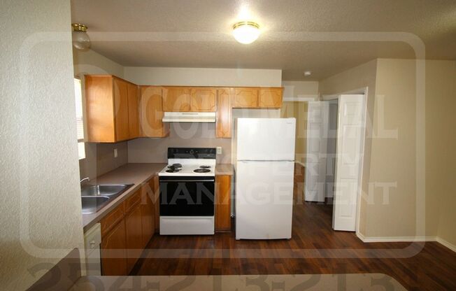 3 beds, 2 baths, 1,100 sqft, $950, Unit A