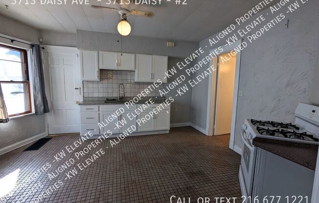 3713 DAISY AVE