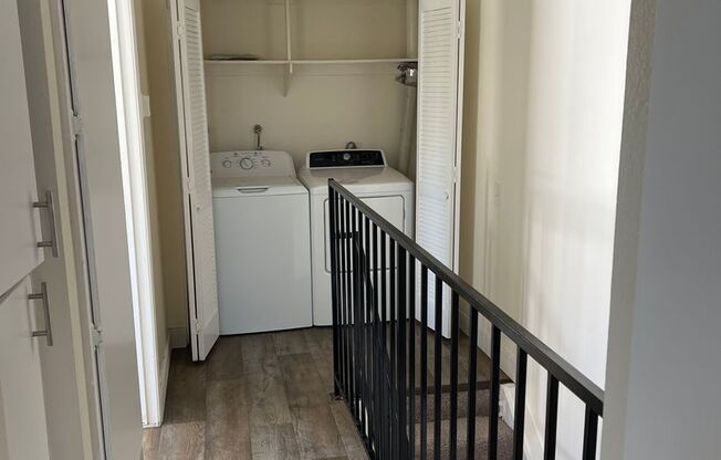 2 beds, 1.5 baths, 1,050 sqft, $2,295, Unit 13