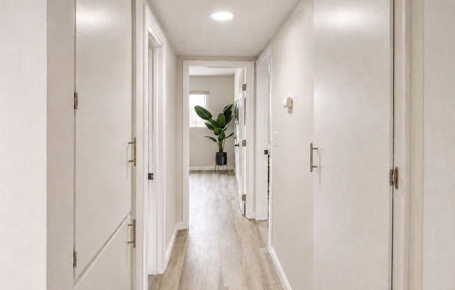 2 beds, 2 baths, 1,100 sqft, $2,895, Unit 6676-1I