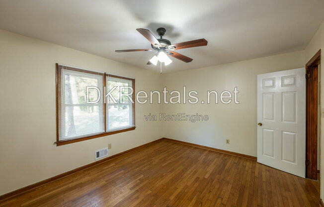 3 beds, 2 baths, 1,160 sqft, $1,900