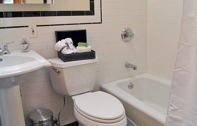 1 bed, 1 bath, 800 sqft, $1,685, Unit 719-3 (Furnished)