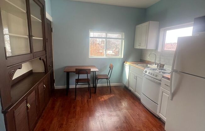 332 Lehigh Avenue (Full Service)