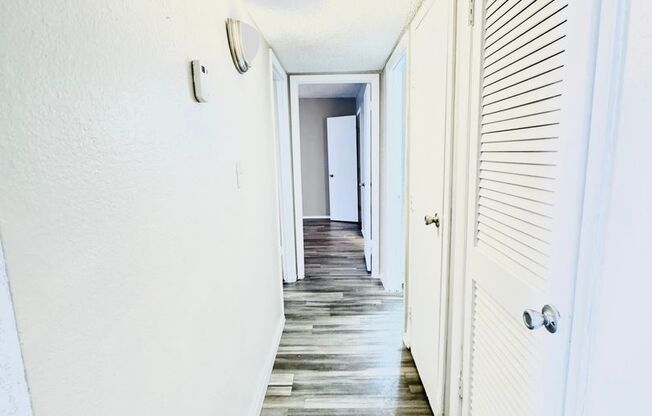 2 beds, 1.5 baths, 859 sqft, $900, Unit 02F