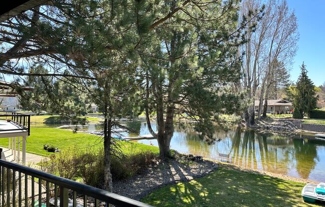 Woodlake Village Apts