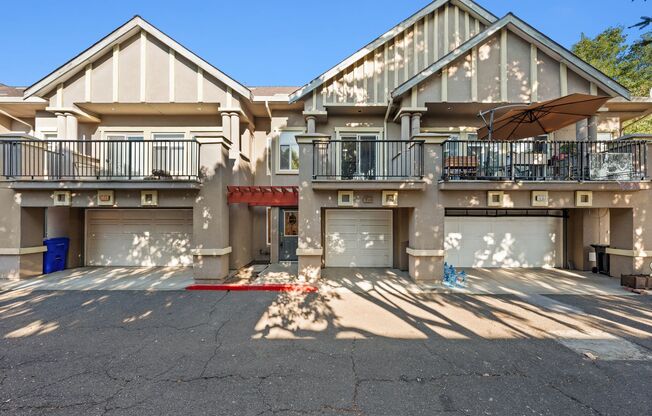 Charming 2bd, 2bth with loft - Hayward's Cherryland Neighborhood