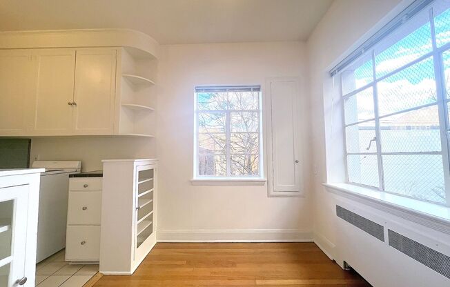 1 bed, 1 bath, 726 sqft, $1,550, Unit 407