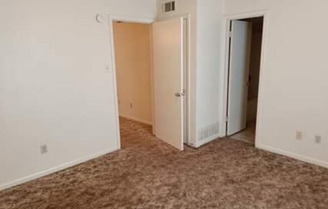 1 bed, 1 bath, 650 sqft, $499, Unit 02.07