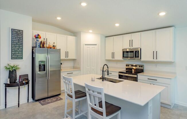 Charming 4-Bedroom, 2-Bath Rental on Large Lot in Peaceful Osteen