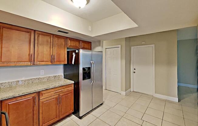 5261 SW 8 CT
