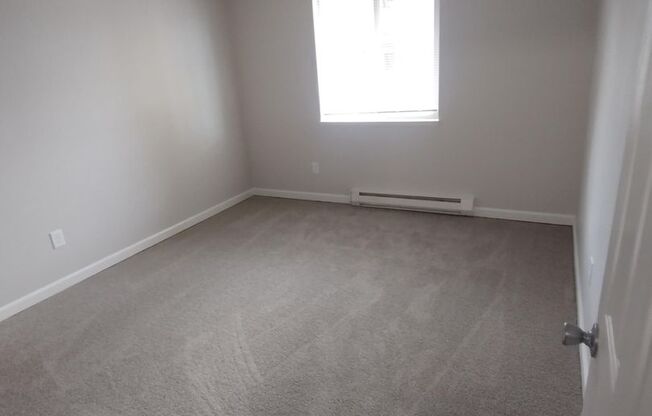 2 beds, 1 bath, 776 sqft, $1,500, Unit 092