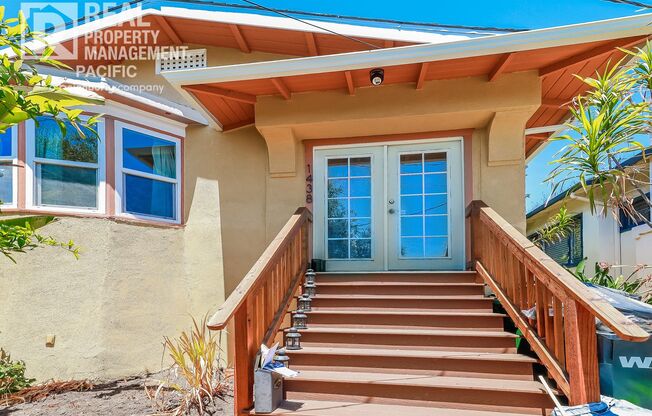 Charming 3-Bedroom Home in Glenview