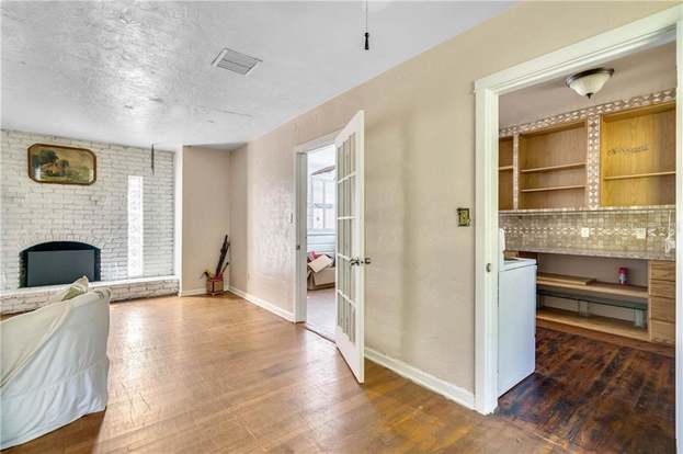 2201 VIRGINIA DR