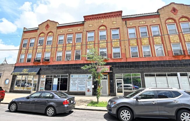 6237-45 Kedzie