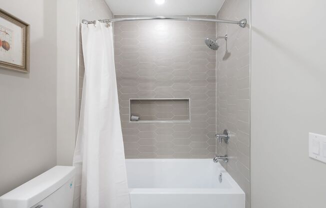 1 bed, 1 bath, $1,475, Unit 304