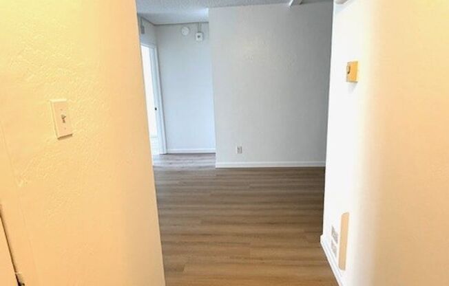 Pine-Gough Apartments