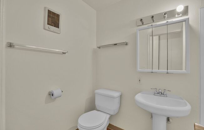 1 bed, 1 bath, 415 sqft, $1,325, Unit 760-55