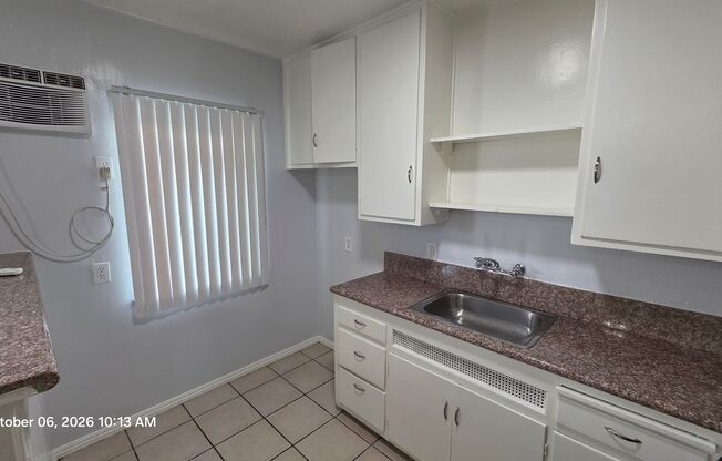 1 bed, 1 bath, 450 sqft, $1,695, Unit 2705B