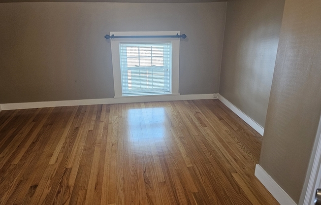 2 beds, 1 bath, 800 sqft, $1,650, Unit 2