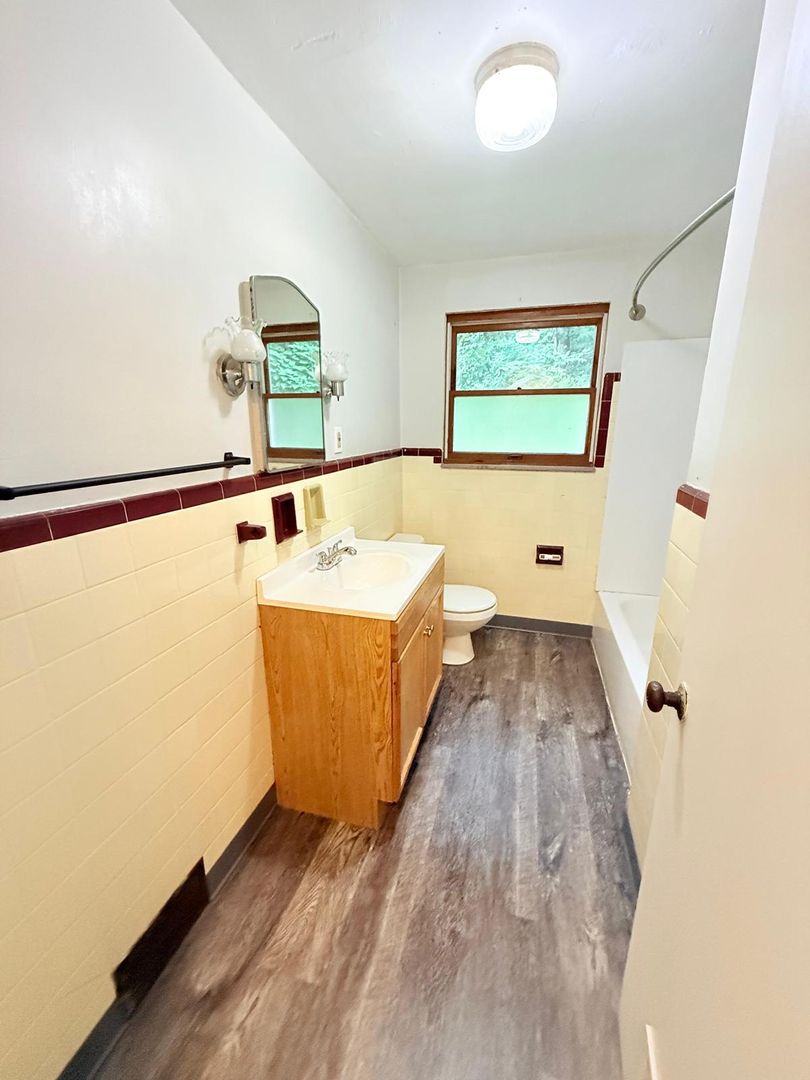 Freshly updated 4BD 1.5BA in Verona!!!