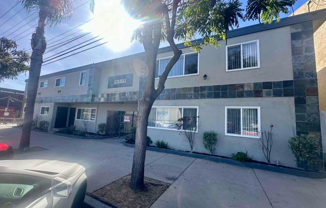 24319 Narbonne Ave