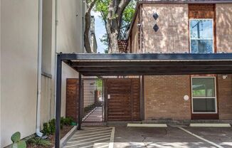 Great condo in dallas with custom designs!