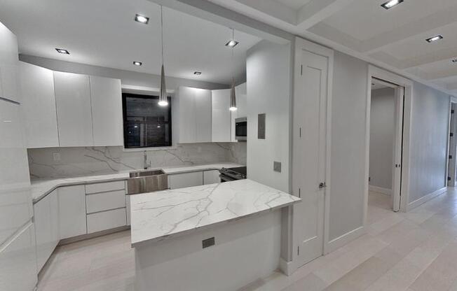 113 E 119 ST