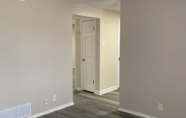 Homestead Villas 4-Plex/Fortnoff Props