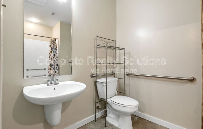 1 bed, 1 bath, 735 sqft, $1,050, Unit 202