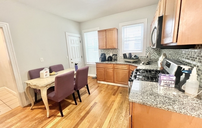 13 HENDRY ST