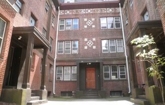 COURT SQUARE ASSOCIATES