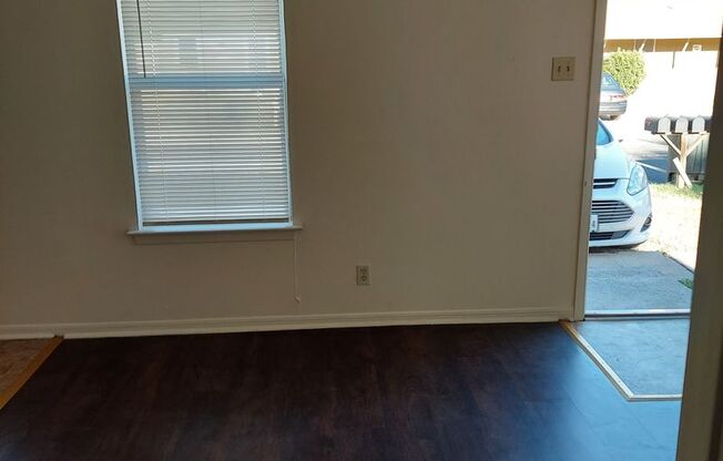 1 bed, 1 bath, 440 sqft, $600, Unit 2