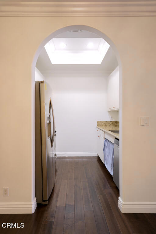 4830 Elmwood Ave Apt 206