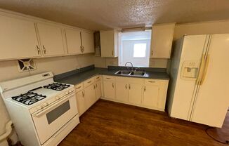 1 bed, 1 bath, $685, Unit 1732 W Wilson St