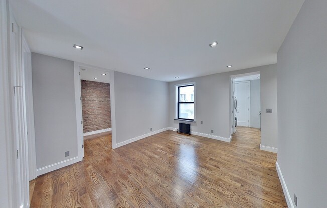 4 beds, 2 baths, $5,295, Unit 2D