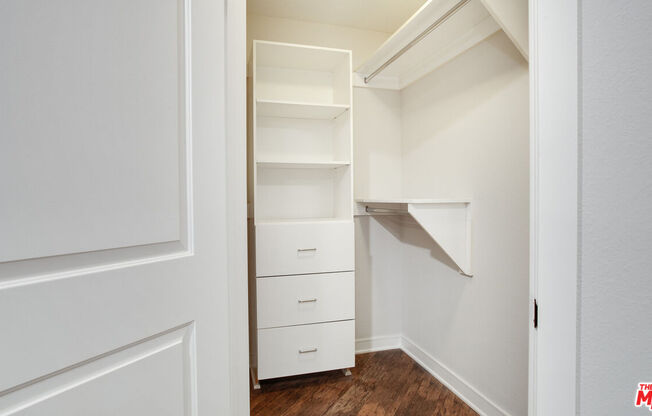 2 beds, 2 baths, 1,016 sqft, $4,021, Unit 256