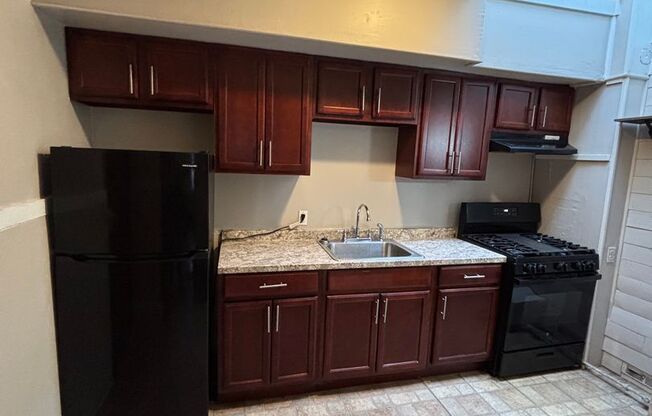 1 bed, 1 bath, $825, Unit 794 #3