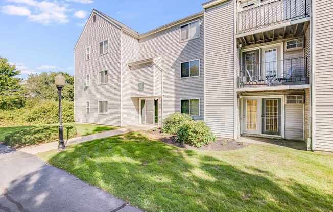 Outdoor Green Space at The Meadows, Chelmsford, Massachusetts
