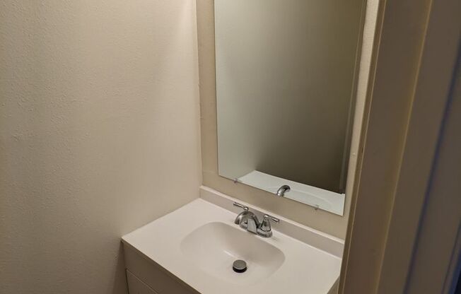 2 beds, 1.5 baths, 900 sqft, $1,425, Unit 7873