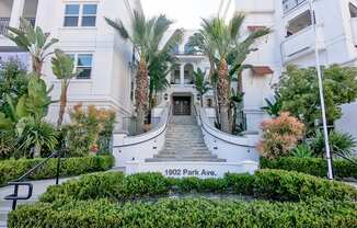 Senior Apartments in Los Angeles, CA