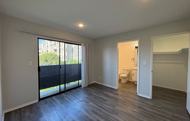 2 beds, 2 baths, 900 sqft, $2,198, Unit 224