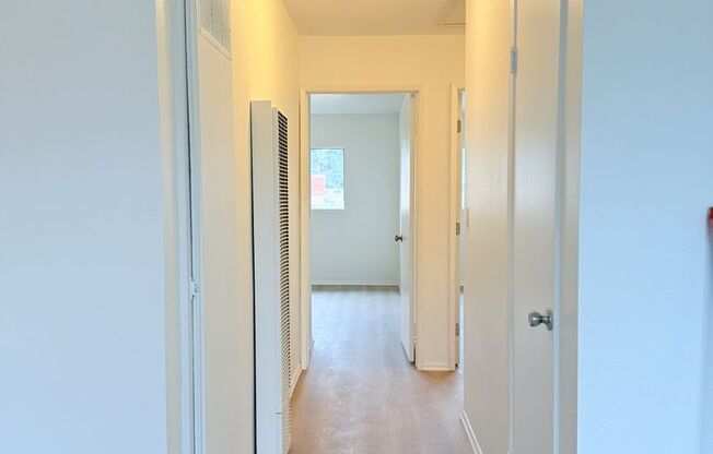 2 beds, 1.5 baths, $2,450, Unit 3