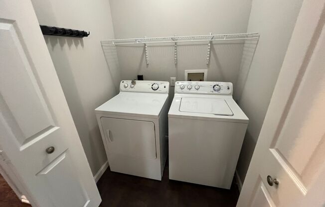 3 beds, 2 baths, 1,278 sqft, $3,150, Unit Unit B