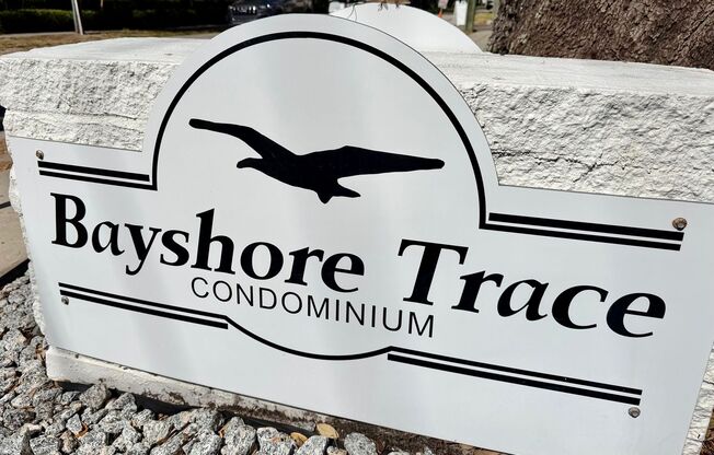 2 Bedroom Condo on Bayshore!