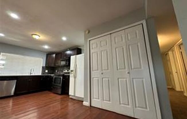 3 beds, 2 baths, $2,100