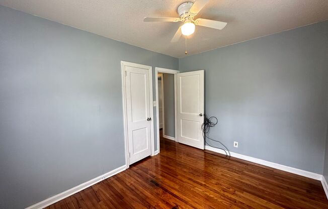 2 beds, 1 bath, $1,050