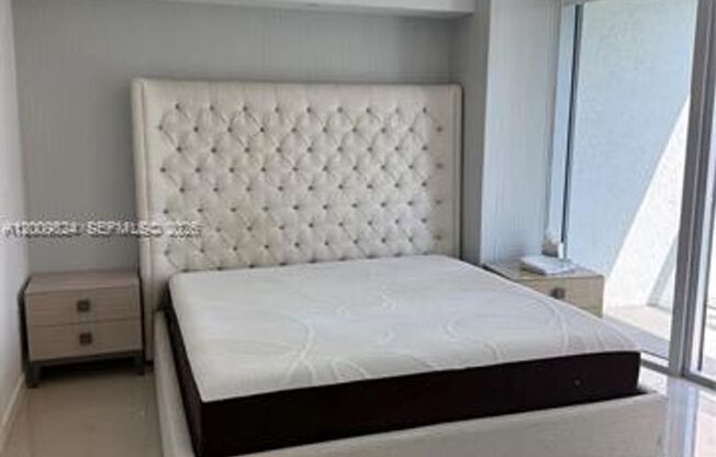 2 beds, 2 baths, 1,325 sqft, $5,000, Unit 465 Brickell Ave # 619